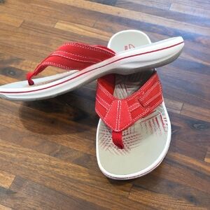 Clarks Flip Flops